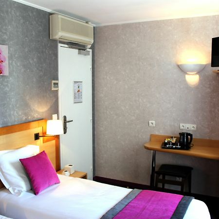 Hotel Du Chemin Vert Париж Екстериор снимка