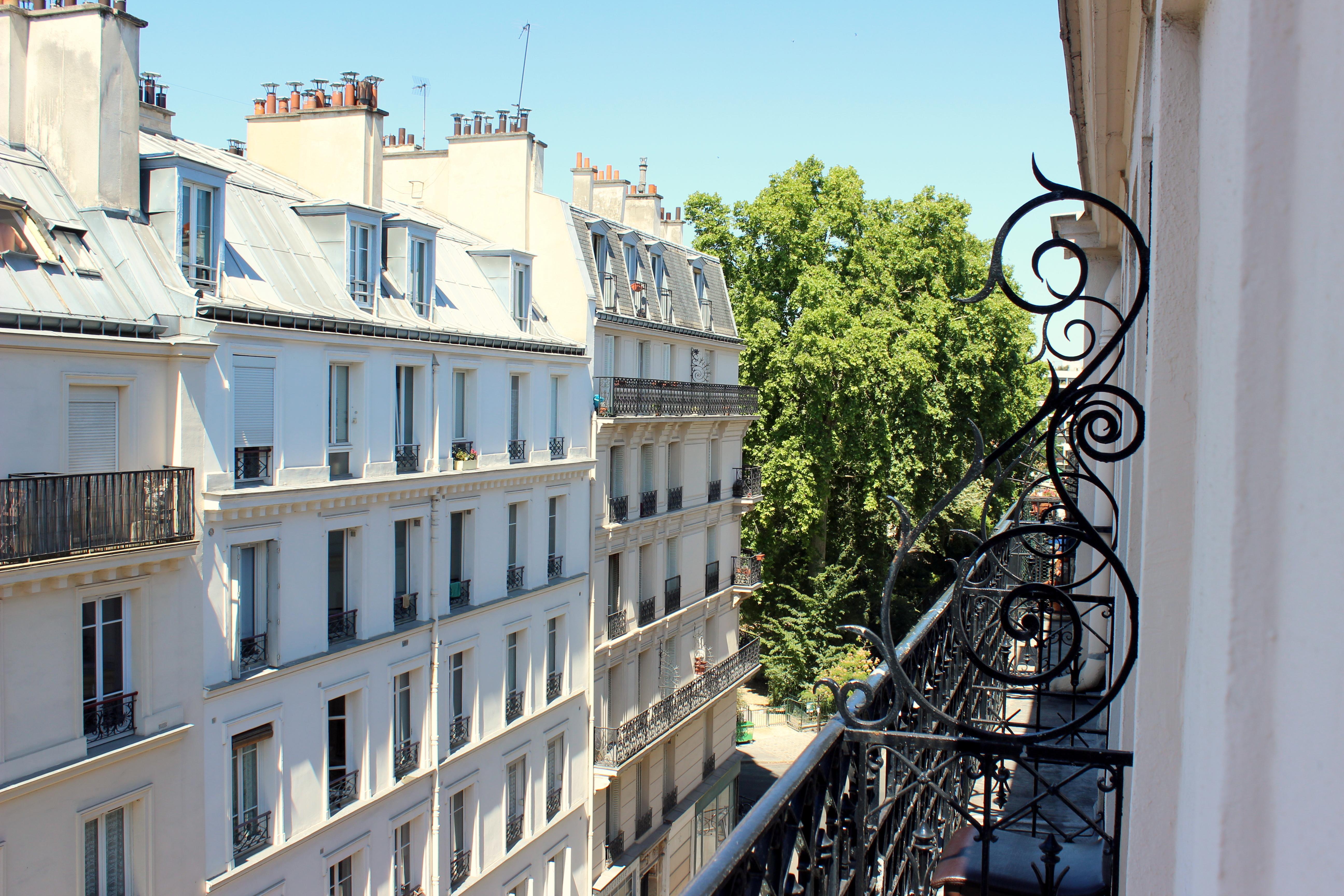 Hotel Du Chemin Vert Париж Екстериор снимка