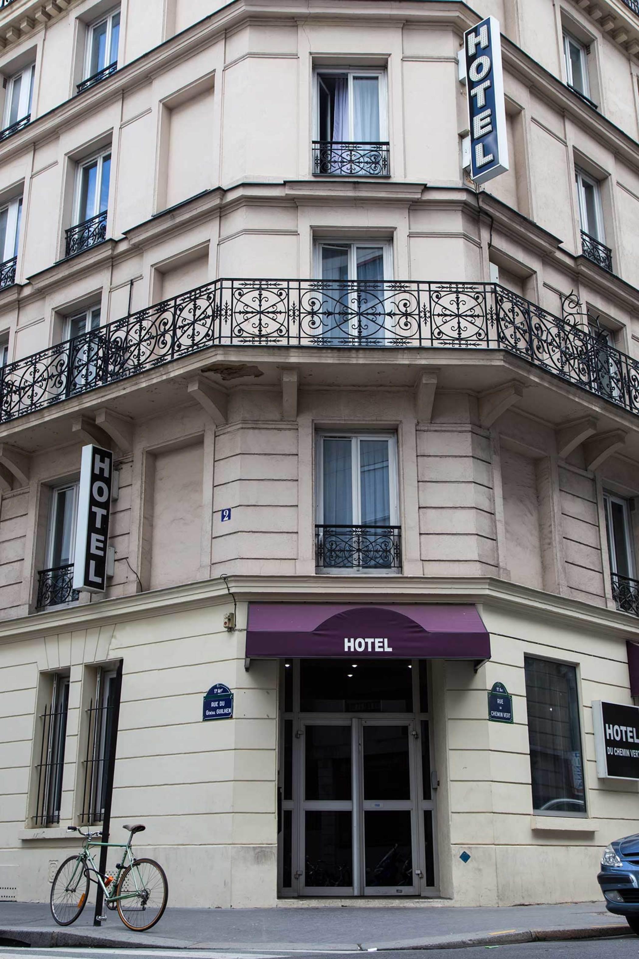 Hotel Du Chemin Vert Париж Екстериор снимка