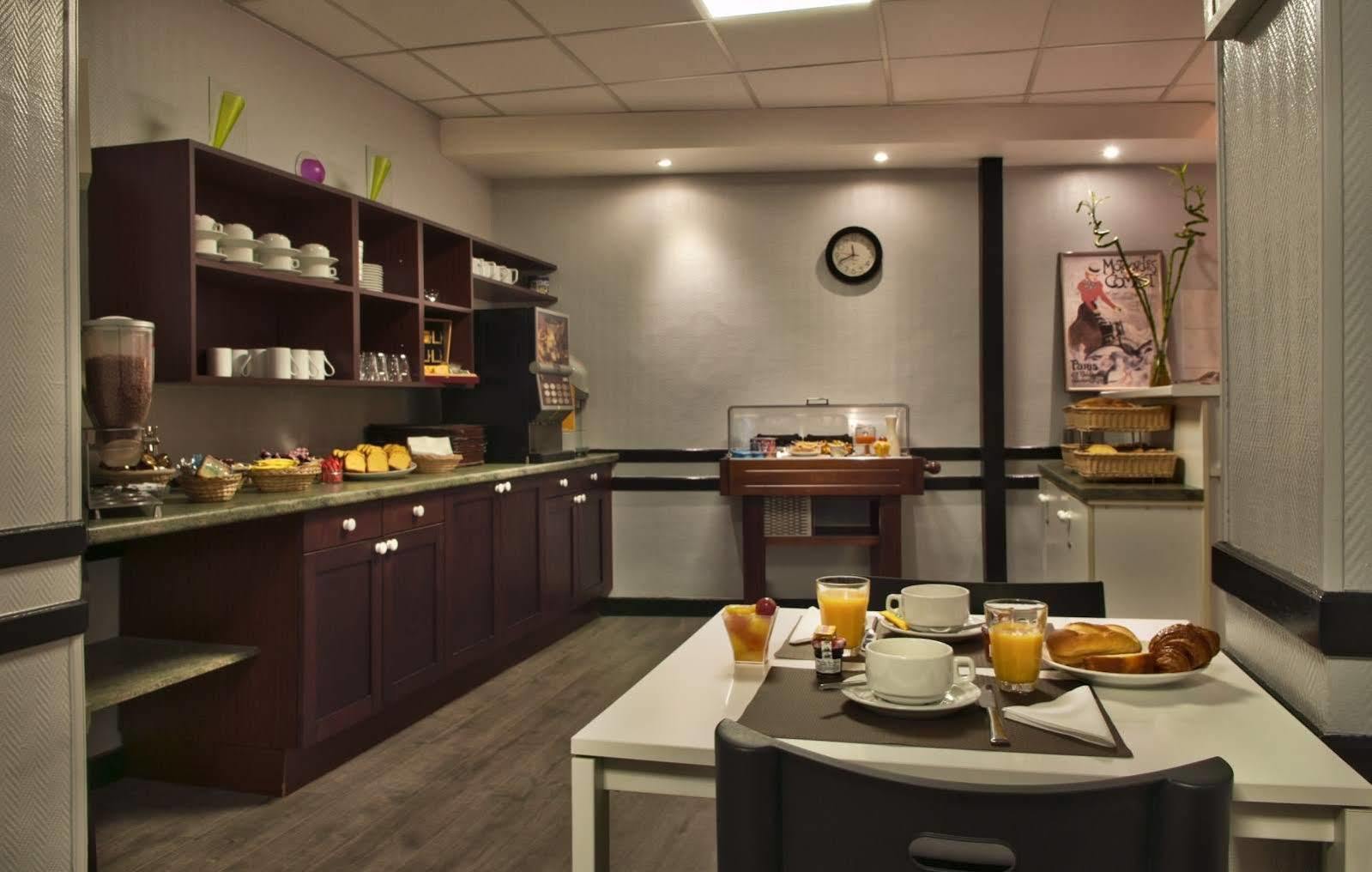 Hotel Du Chemin Vert Париж Екстериор снимка